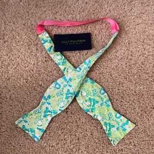Lilly Pulitzer Bow tie